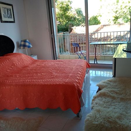 Appartement Au Calme 芒通 外观 照片
